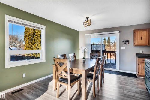 8612 33 Avenue Nw, Edmonton, AB - Indoor Photo Showing Dining Room