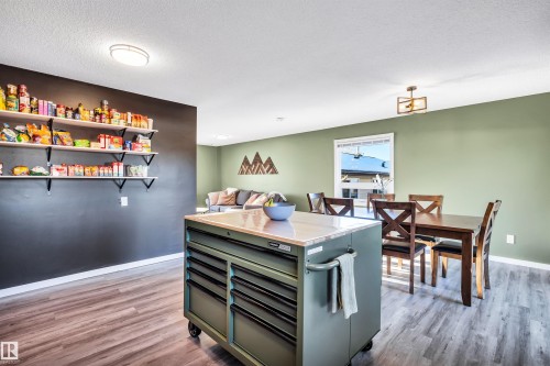 8612 33 Avenue Nw, Edmonton, AB - Indoor