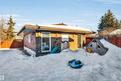 8612 33 Avenue Nw, Edmonton, AB - Outdoor