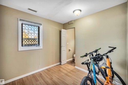 8612 33 Avenue Nw, Edmonton, AB - Indoor Photo Showing Gym Room