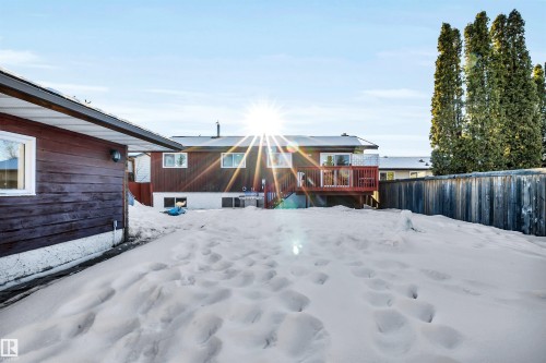 8612 33 Avenue Nw, Edmonton, AB - Outdoor