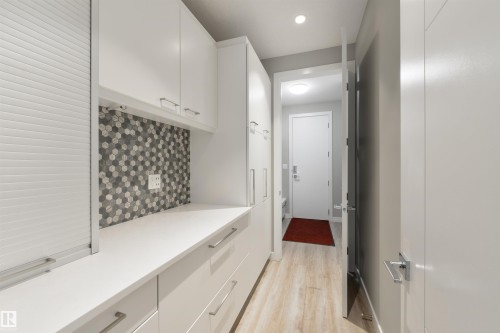 5410 110 Street, Edmonton, AB - Indoor