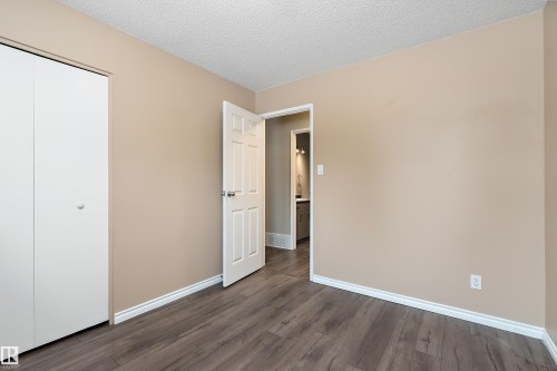 10 Wild Hay Drive, Devon, AB - Indoor Photo Showing Other Room