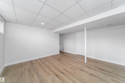 7115 12 Avenue, Edmonton, AB - Indoor Photo Showing Other Room