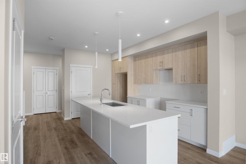 22914 95A Avenue, Edmonton, AB - Indoor Photo Showing Kitchen With Upgraded Kitchen