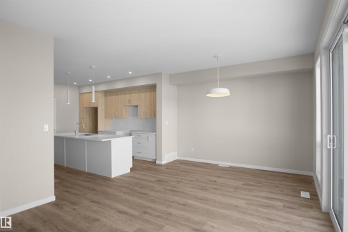 22914 95A Avenue, Edmonton, AB - Indoor Photo Showing Kitchen