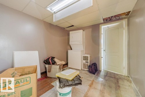 12253 95A Street, Edmonton, AB - Indoor