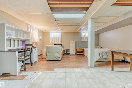 12253 95A Street, Edmonton, AB - Indoor