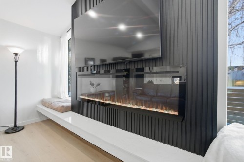 9208 68 Street, Edmonton, AB - Indoor