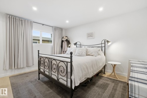 9208 68 Street, Edmonton, AB - Indoor Photo Showing Bedroom