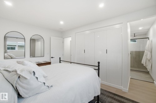 9208 68 Street, Edmonton, AB - Indoor