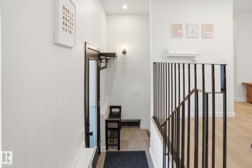 9208 68 Street, Edmonton, AB - Indoor Photo Showing Other Room