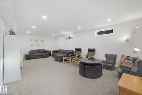 9208 68 Street, Edmonton, AB - Indoor Photo Showing Other Room