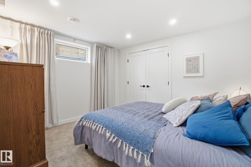 9208 68 Street, Edmonton, AB - Indoor Photo Showing Bedroom