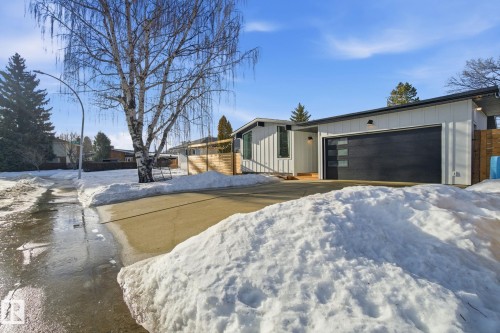 9208 68 Street, Edmonton, AB - Outdoor