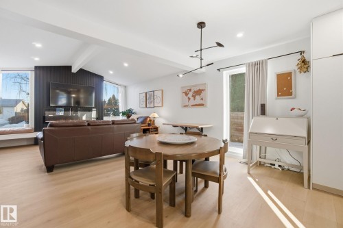 9208 68 Street, Edmonton, AB - Indoor