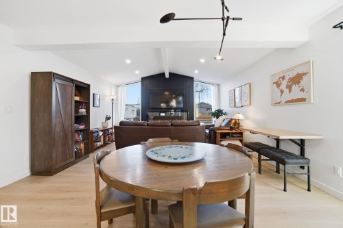 9208 68 Street, Edmonton, AB - Indoor Photo Showing Dining Room