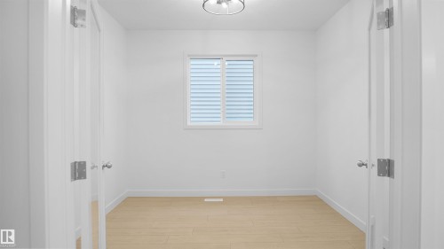 4715 Kinney Road, Edmonton, AB - Indoor Photo Showing Other Room