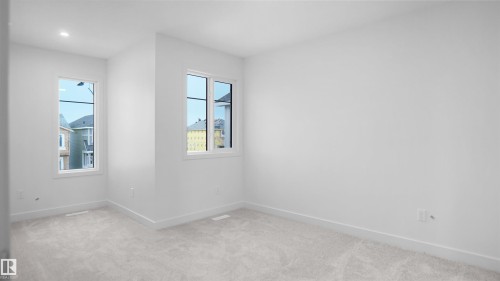 4715 Kinney Road, Edmonton, AB - Indoor Photo Showing Other Room