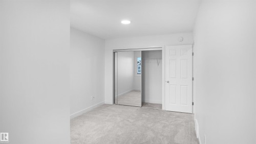 4715 Kinney Road, Edmonton, AB - Indoor Photo Showing Other Room