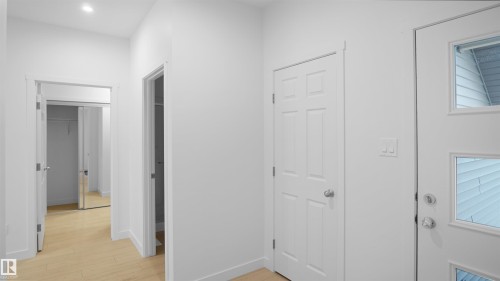 4715 Kinney Road, Edmonton, AB - Indoor Photo Showing Other Room