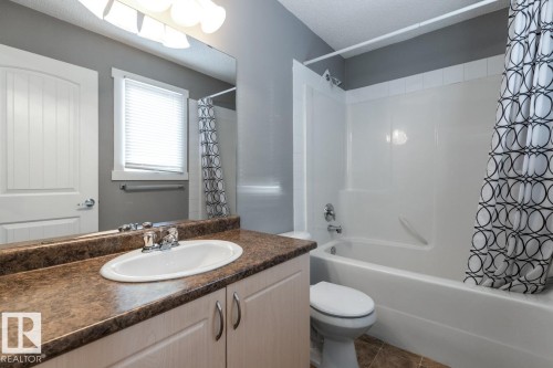 1119 37B Avenue, Edmonton, AB - Indoor Photo Showing Bathroom