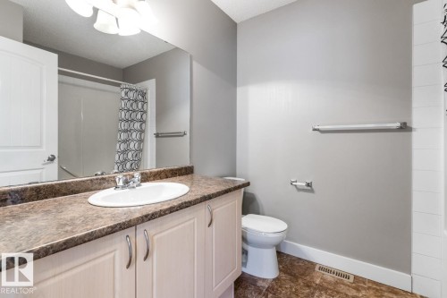 1119 37B Avenue, Edmonton, AB - Indoor Photo Showing Bathroom
