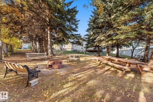 203 160 Kingswood Boulevard, St. Albert, AB - Outdoor