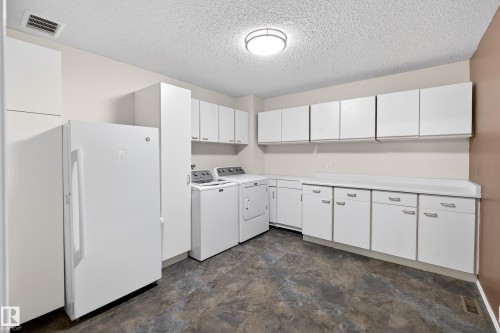 4 85 Gervais Road, St. Albert, AB - Indoor Photo Showing Other Room