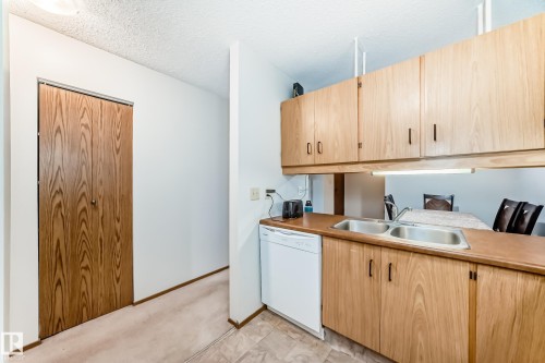 307 60 Alpine Place, St. Albert, AB - Indoor Photo Showing Kitchen With Double Sink