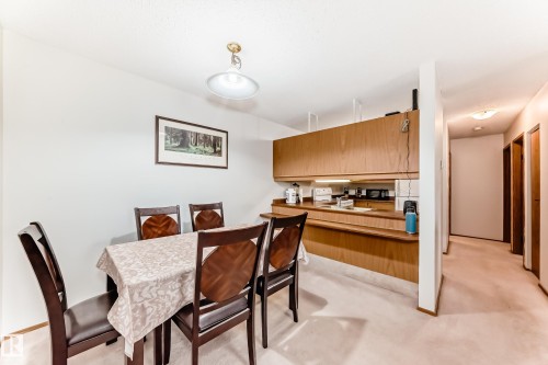 307 60 Alpine Place, St. Albert, AB - Indoor Photo Showing Dining Room