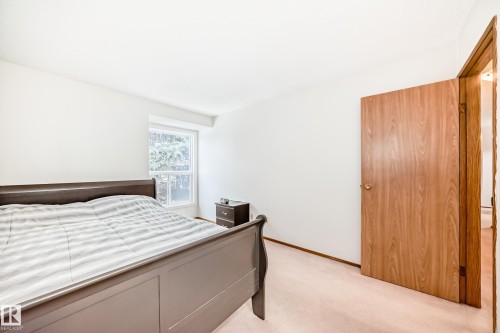 307 60 Alpine Place, St. Albert, AB - Indoor Photo Showing Bedroom