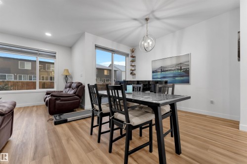 1632 Plum Circle, Edmonton, AB - Indoor Photo Showing Other Room