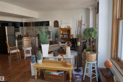 808 10134 100 Street, Edmonton, AB - Indoor