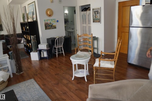 808 10134 100 Street, Edmonton, AB - Indoor