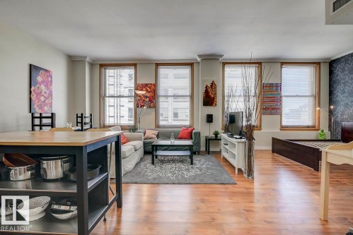 808 10134 100 Street, Edmonton, AB - Indoor Photo Showing Living Room