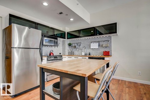 808 10134 100 Street, Edmonton, AB - Indoor Photo Showing Other Room