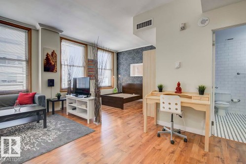 808 10134 100 Street, Edmonton, AB - Indoor