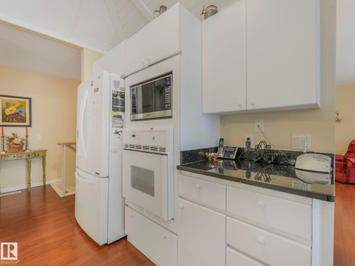 76 Goodridge Drive, St. Albert, AB - Indoor Photo Showing Kitchen