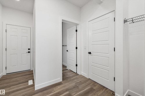 19308 29 Avenue, Edmonton, AB - Indoor Photo Showing Other Room