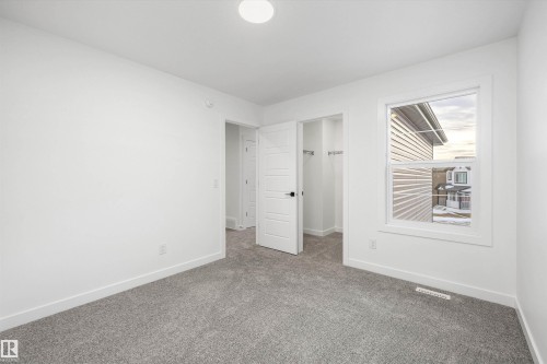 19308 29 Avenue, Edmonton, AB - Indoor Photo Showing Other Room