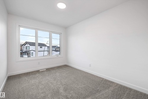 19308 29 Avenue, Edmonton, AB - Indoor Photo Showing Other Room