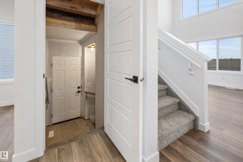 19308 29 Avenue, Edmonton, AB - Indoor Photo Showing Other Room
