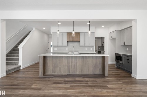 19428 25 Avenue, Edmonton, AB - Indoor Photo Showing Kitchen