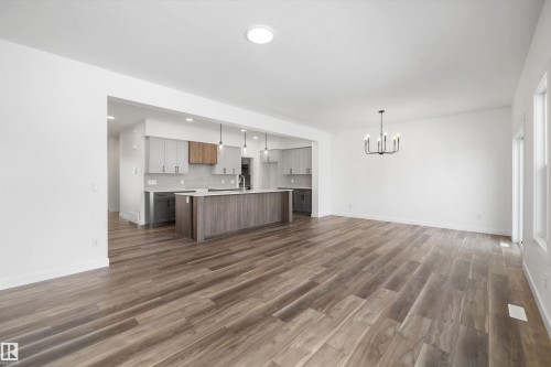 19428 25 Avenue, Edmonton, AB - Indoor Photo Showing Kitchen