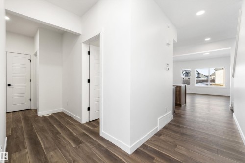 19428 25 Avenue, Edmonton, AB - Indoor Photo Showing Other Room