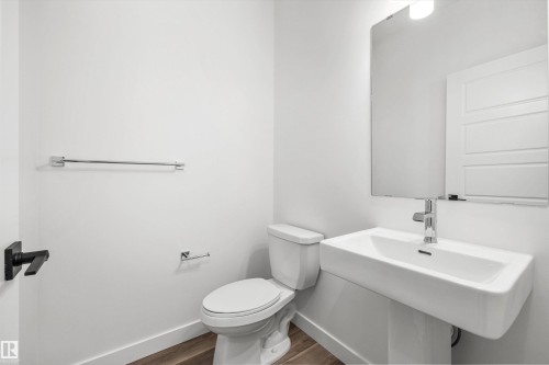 19428 25 Avenue, Edmonton, AB - Indoor Photo Showing Bathroom