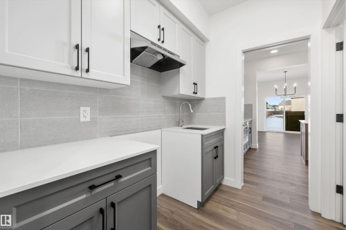 19428 25 Avenue, Edmonton, AB - Indoor Photo Showing Kitchen