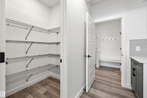 19428 25 Avenue, Edmonton, AB - Indoor With Storage