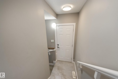 8729 Carson Way, Edmonton, AB - Indoor Photo Showing Other Room